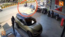 Rs 5.36 Lakh Robbery in Broad Daylight Outside a Bank
								
